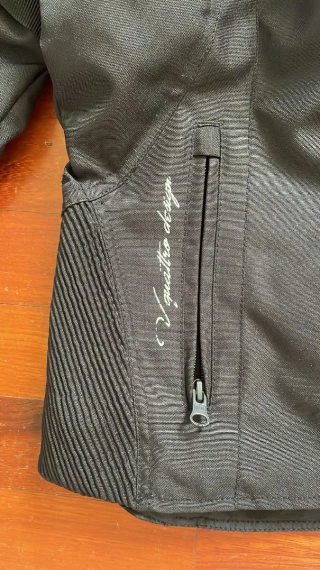 Giacca moto invernale nera con protezioni