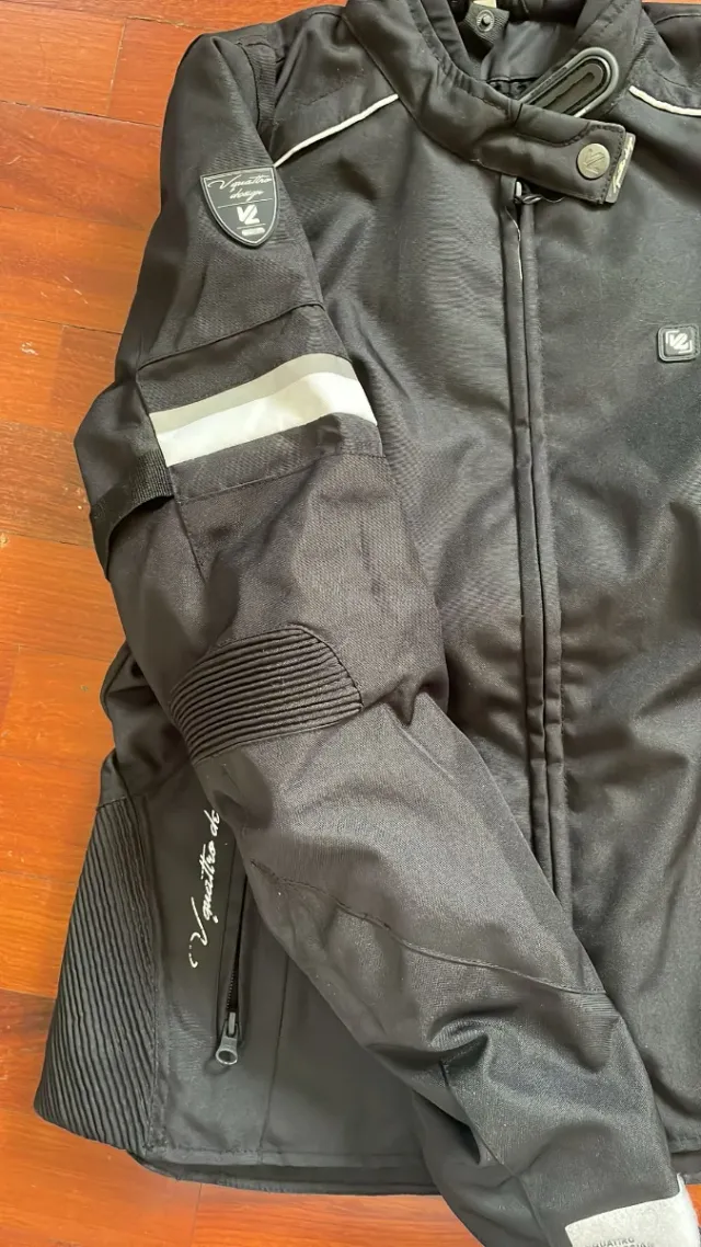 Giacca moto invernale nera con protezioni