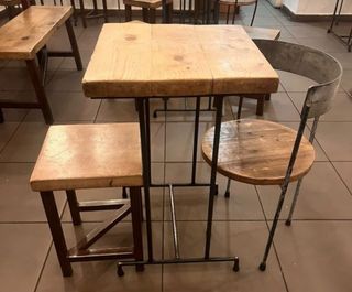 Tavoli per locali in ferro e legno