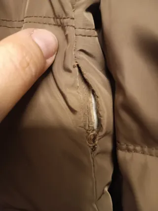 Abrigo Zara plumífero verde marrón