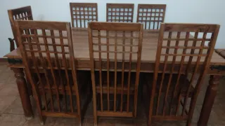 Mesa comedor madera y 8 sillas + mesa centro