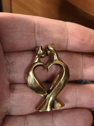Statuetta gatti cuore bronzo