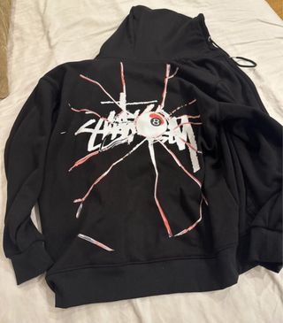 Sudadera Stussy Negra con Cremallera.