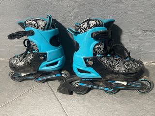 Patines en línea ajustables para niños y casco