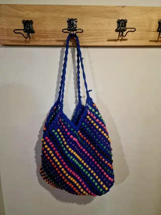 Bolso de cuentas azul multicolor