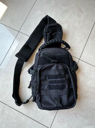 Zaino tattico monospalla nero