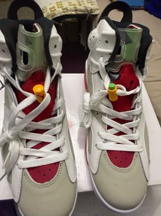 Zapatillas Jordan Hombre Blancas y Rojas