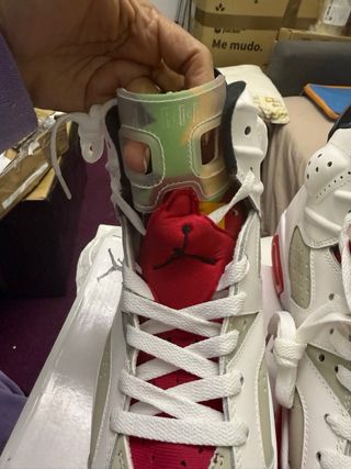 Zapatillas Jordan Hombre Blancas y Rojas