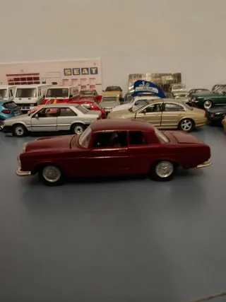 Mercedes 250 Pilen 1/43