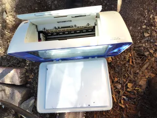 Impresora HP Blanca y Azul