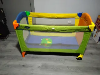 Cuna de viaje plegable