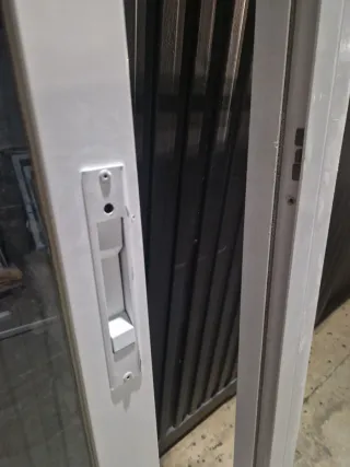 Puerta corredera aluminio