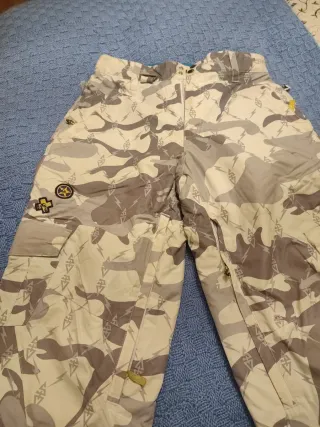 Pantalón de esquí Talla 14. Marca Quilsilver