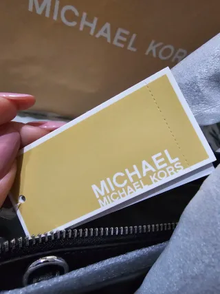 Borsa Michael Kors Sheila Nera