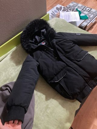 Cazadora McKenzie Negra con Capucha