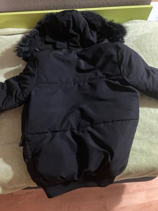 Cazadora McKenzie Negra con Capucha