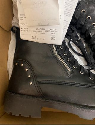 Botines de piel con cordones