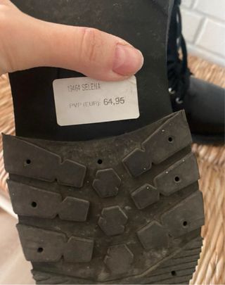 Botines de piel con cordones