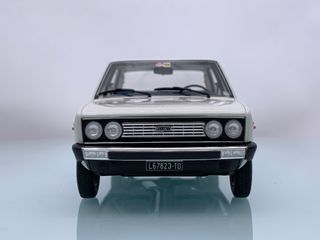 1:18 Fiat 131 Mirafiori Especial 1600 Blanco 1974