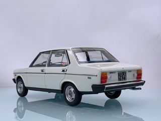 1:18 Fiat 131 Mirafiori Especial 1600 Blanco 1974