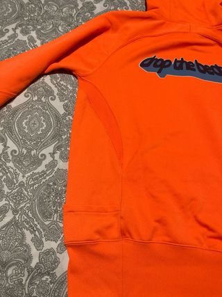Sudadera Levi's Engineered Naranja