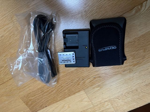 Batería y cargador Olympus LI-42B