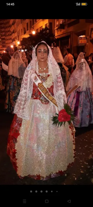 Traje de Fallera Rojo y Dorado
