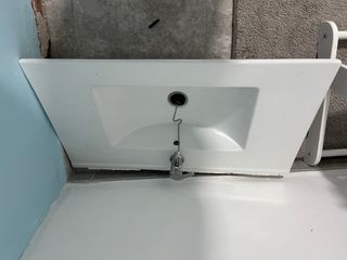 Lavabo de cerámica blanco