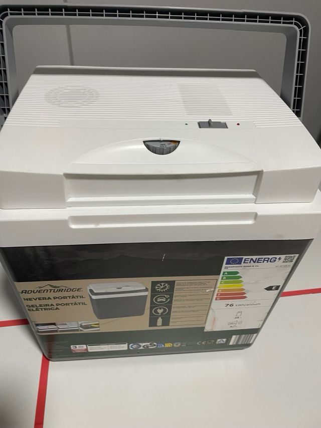 Geladeira Portátil Elétrica 25L Nova