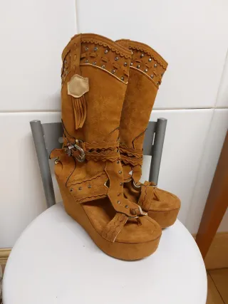 Sandalias cuña boho ante marrón T.37
