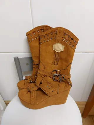 Sandalias cuña boho ante marrón T.37