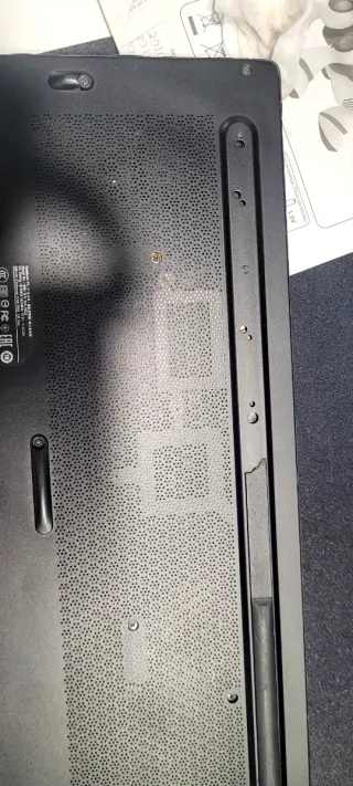 Portátil MSI MS-16Q2 Negro