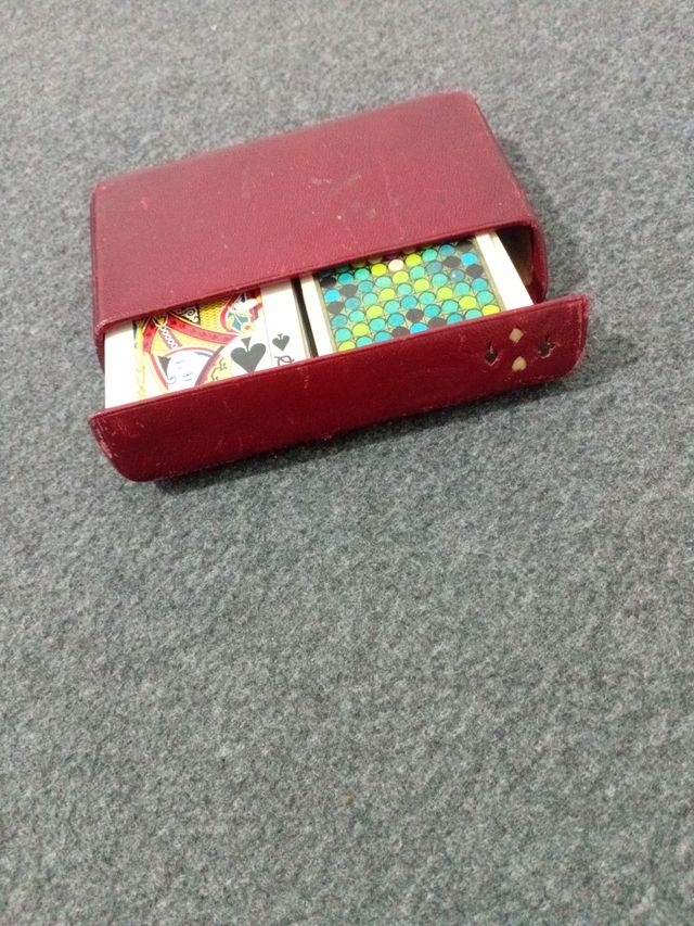 Custodia antica in pelle per poker