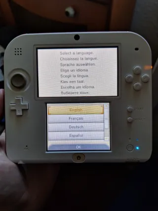 Nintendo 2DS + Custodia Rossa