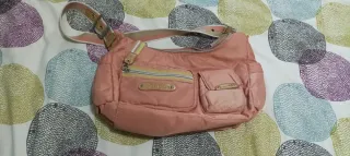 Bolso de hombro rosa