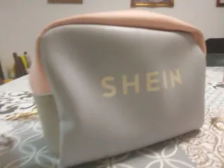 Neceser SHEIN gris y rosa