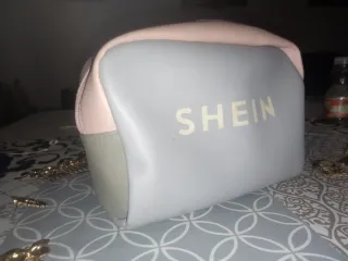 Neceser SHEIN gris y rosa