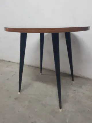 Tavolo rotondo vintage in legno e metallo