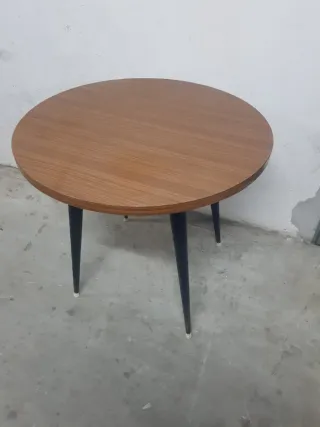 Tavolo rotondo vintage in legno e metallo