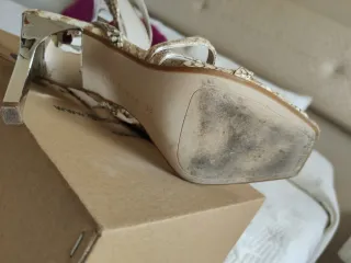 Sandalias Zara efecto piel serpiente