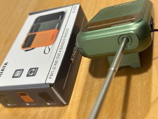 Radio Portátil XHDATA D220 FM AM SW