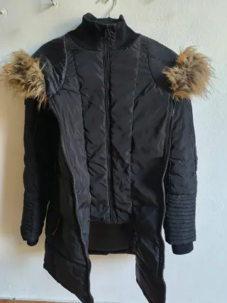 Chaquetón Norway Negro con Capucha y Pelo