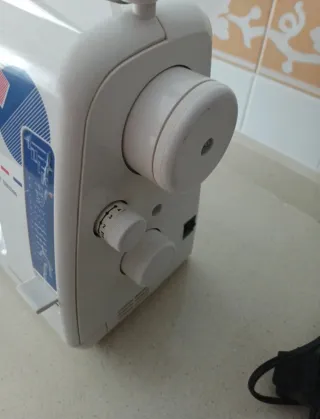 Máquina de coser portátil Saivod