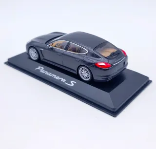 PORSCHE PANAMERA S 1:43 MINICHAMPS
