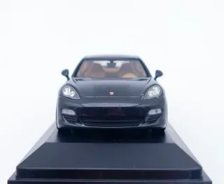 PORSCHE PANAMERA S 1:43 MINICHAMPS