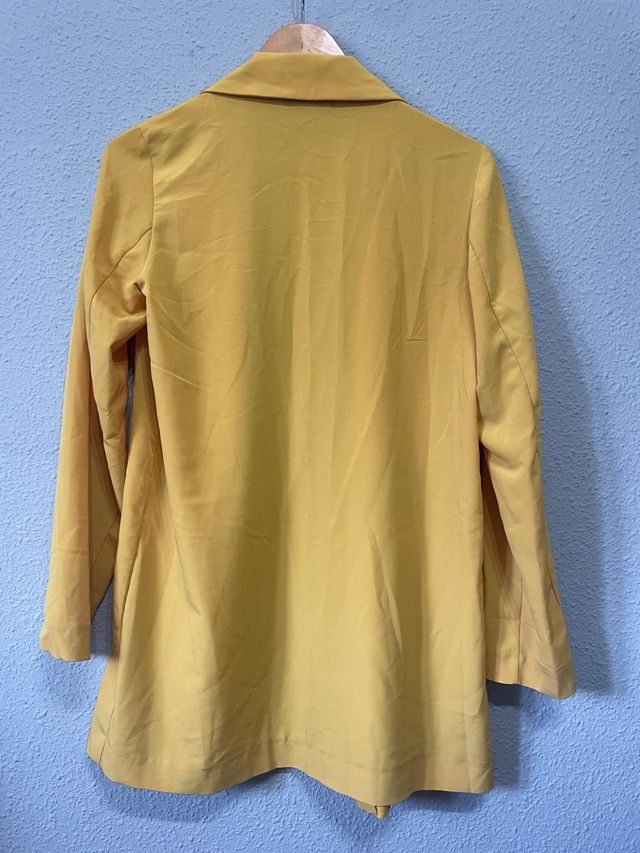 Blazer Stradivarius Amarillo