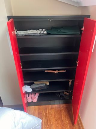 Habitación Matrimonio Moderna Roja y Negra