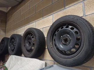 Neumáticos de invierno con llantas