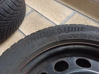 Neumáticos de invierno con llantas