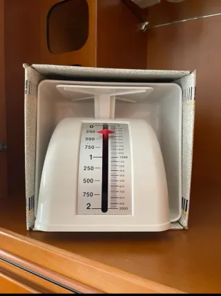 Báscula de cocina blanca